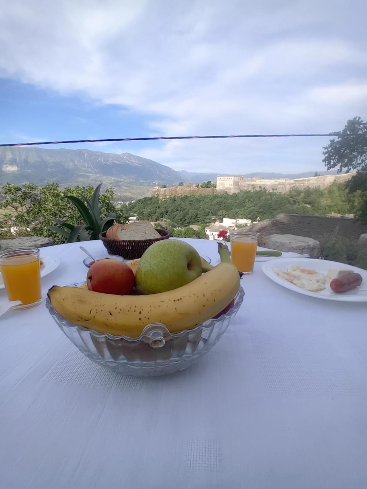 Arpet Guesthouse Gjirokastër Exteriér fotografie