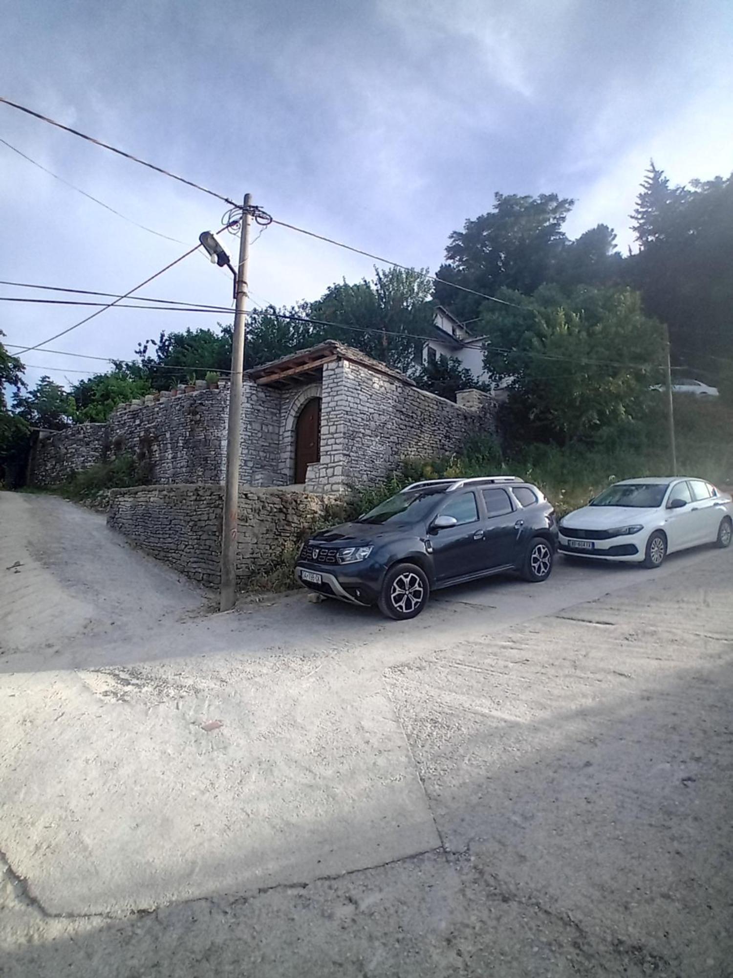 Arpet Guesthouse Gjirokastër Exteriér fotografie