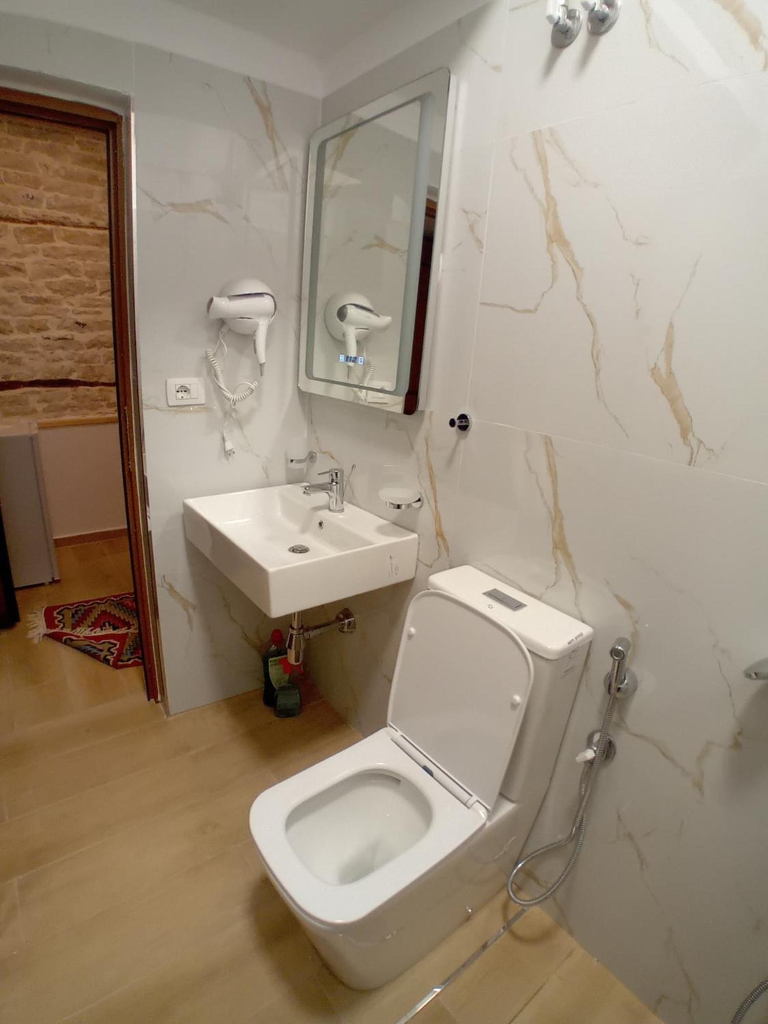 Arpet Guesthouse Gjirokastër Exteriér fotografie