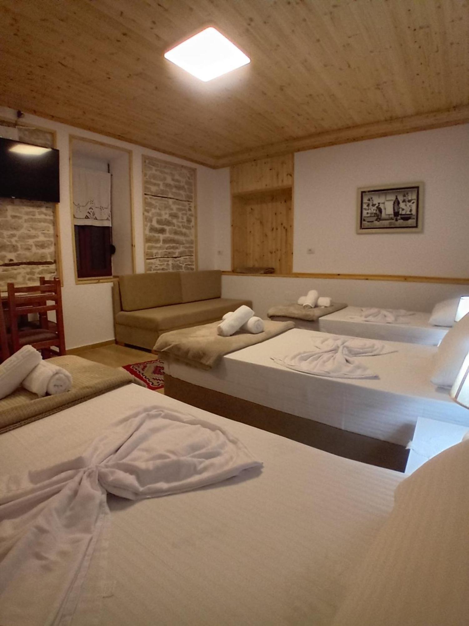 Arpet Guesthouse Gjirokastër Exteriér fotografie